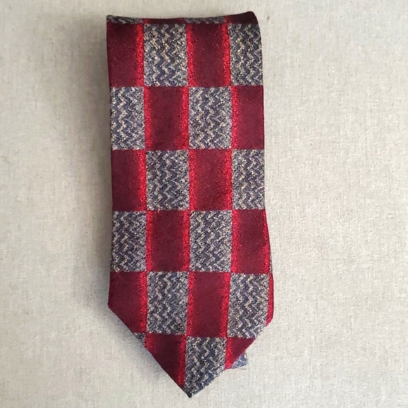 DION COLLECTION TIE - Picture 8 of 11
